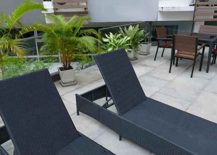 Sundowner Sukhumvit Apartamento Banguecoque